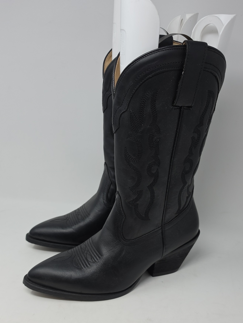 Shyanne Classic Black Western Cowgirl Boots - Sleek Pointed Toe Size 9